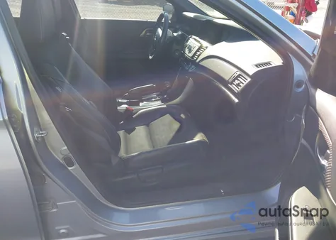 2017 Honda Accord Sport z USA, uszkodzony, nr VIN 1HGCR2F55HA247345